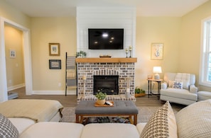 Smart TV - The Kowaliga Lookout (Tallassee)