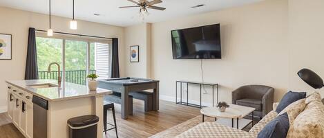 Fernseher, Tischtennisplatte