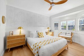 5 bedrooms, desk, iron/ironing board, WiFi