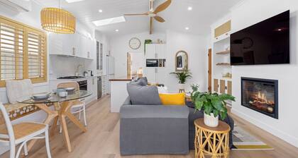 Ellie's Grand Escape - Sleeps 10, Pool, Spa, Amazing!