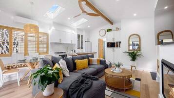 TV, fireplace, books, offices