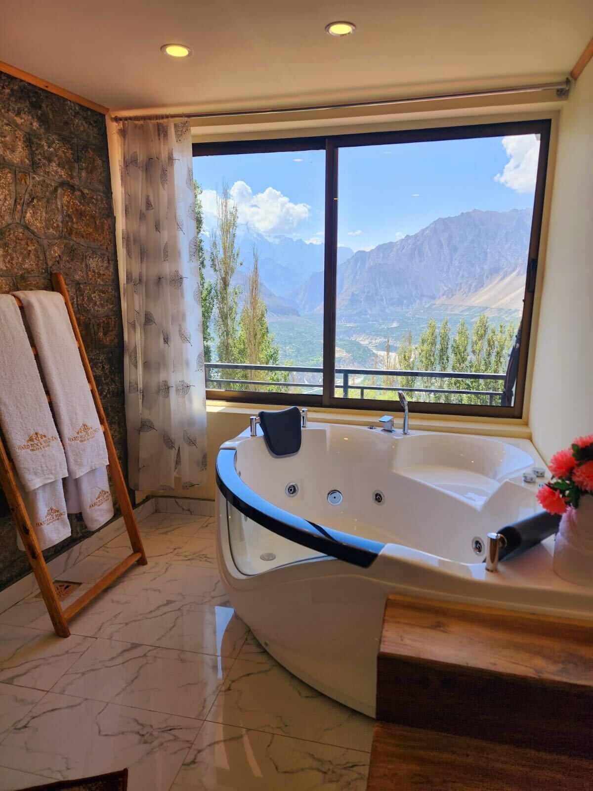 Presidential Suite | In-room safe, soundproofing, iron/ironing board