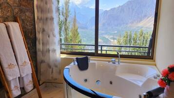 Presidential Suite | In-room safe, soundproofing, iron/ironing board (on request)