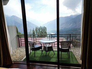 Royal Suite | In-room safe, soundproofing, iron/ironing board