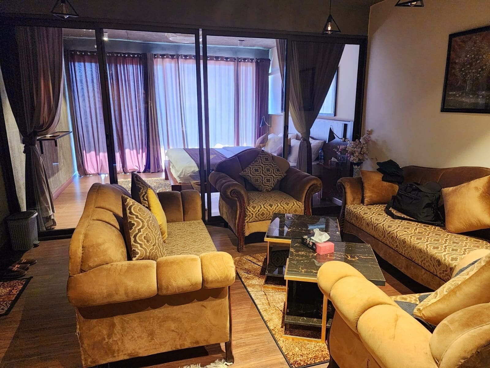 Exclusive Room | In-room safe, soundproofing, iron/ironing board