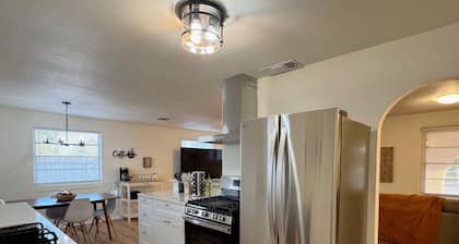 Berrendo Sky Homestead - 4 Minutes to Main