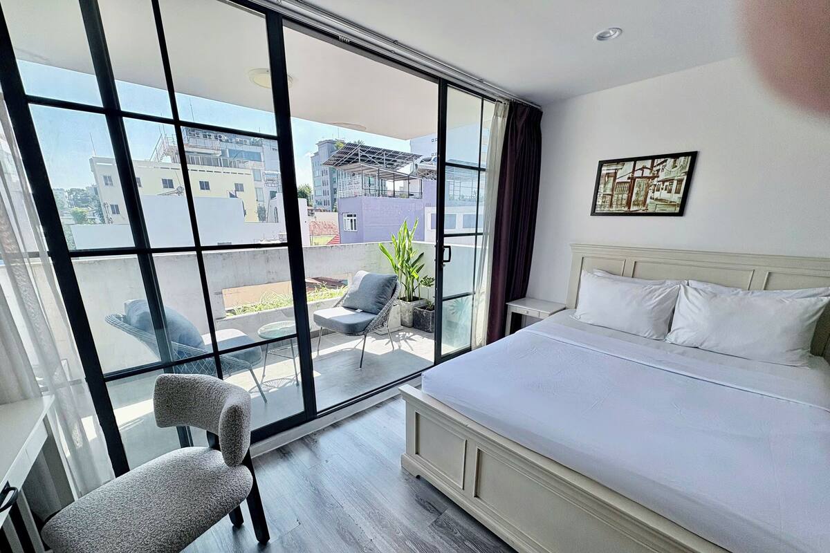 Junior Apartment, 1 Bedroom, Kitchen, Tower | Desk, free WiFi, bed sheets