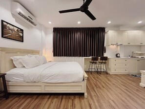 Standard Studio, Kitchen | Pemandangan dari bilik