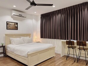 Estudio estándar, cocina, vistas al jardín | Escritorio, wifi gratis, ropa de cama