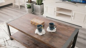 Luxury Apartment, 1 Bedroom, Balcony, Garden Area | Desk, free WiFi, bed sheets