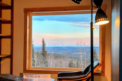 Scandi Aurora Villa: Private Sauna & Epic Views