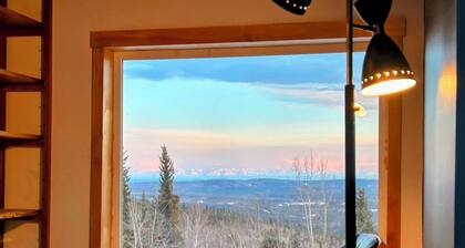 Scandi Aurora Villa: Private Sauna & Epic Views