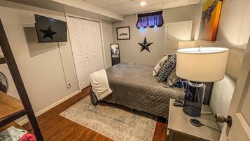 4 bedrooms, free WiFi, bed sheets