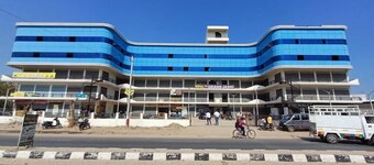Hotel The Grand Jashi Residency