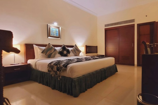 Suite, City View | In-room safe, iron/ironing board, WiFi (free)