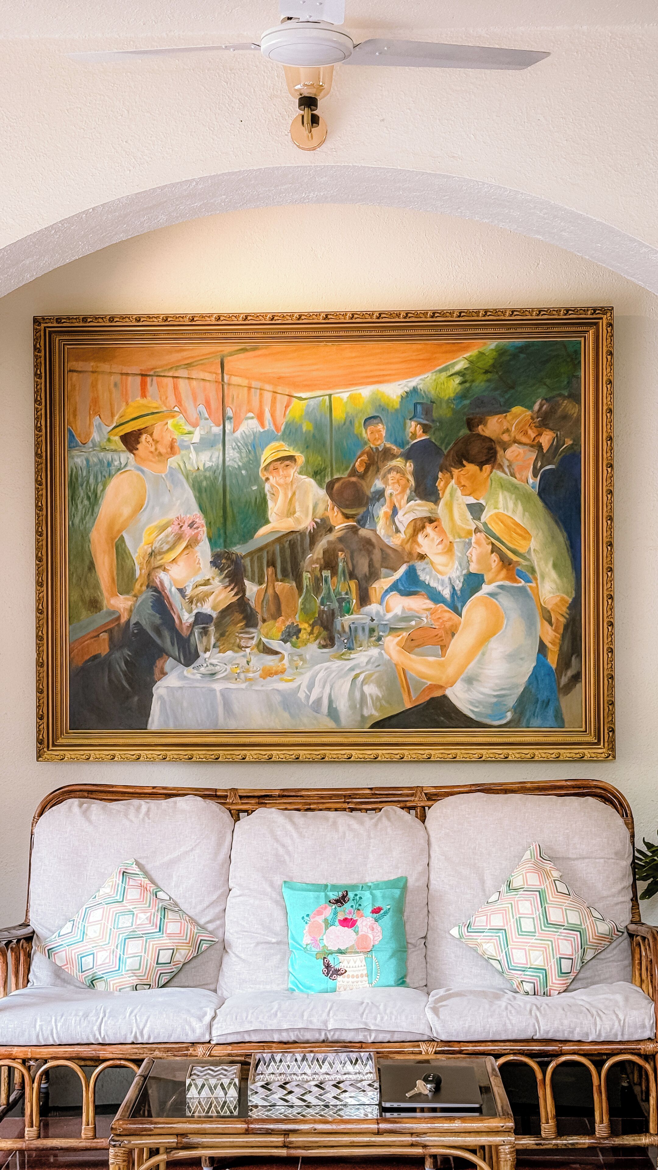 Decoración personalizada, muebles diferentes y wifi gratis 