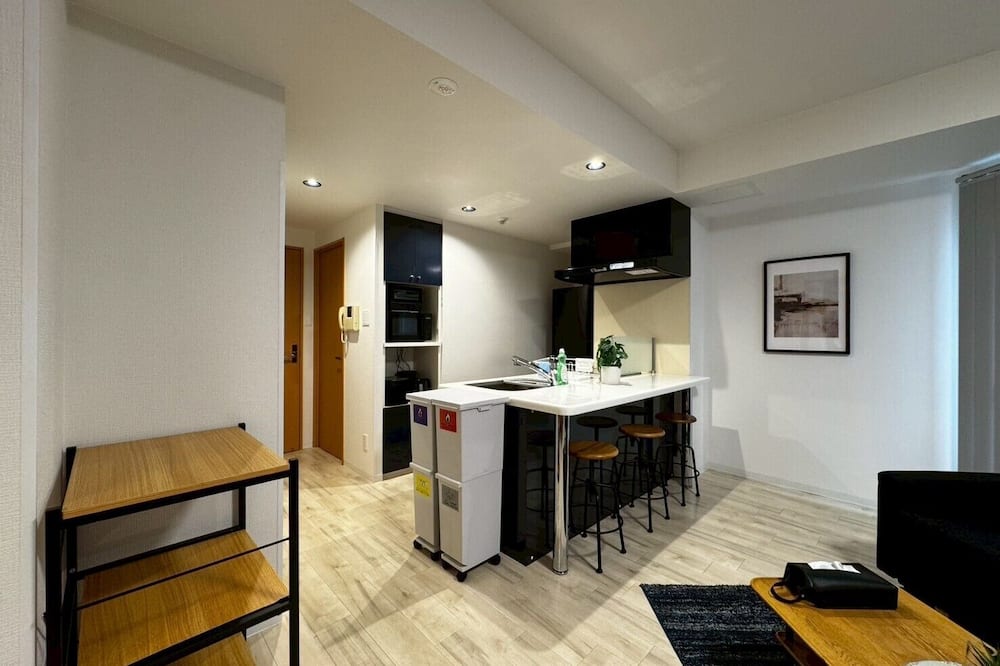 GRACE GARDEN 301