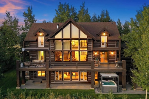 Stonefly Lodge | Henry`s Fork Riverfront Luxury