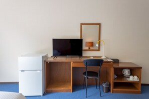 Quarto casal standard | Cortinas blackout, Wi-Fi de cortesia