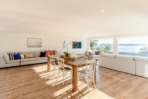 Interior - Springcombe Sunset - St Heliers Beach House (Auckland)