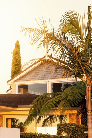Exterior - Springcombe Sunset - St Heliers Beach House (Auckland)