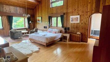 1 bedroom, desk, WiFi (free), bed sheets