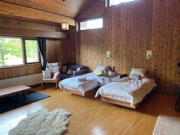 2 bedrooms, desk, free WiFi, bed sheets