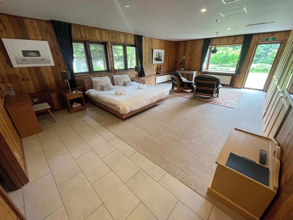 1 bedroom, desk, free WiFi, bed sheets