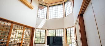 A traditional Japanesestyle hot spring inn in Izu / Ito Shizuoka