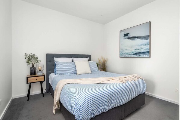 1 غرفة نوم ومكواة/لوح كي وواي فاي