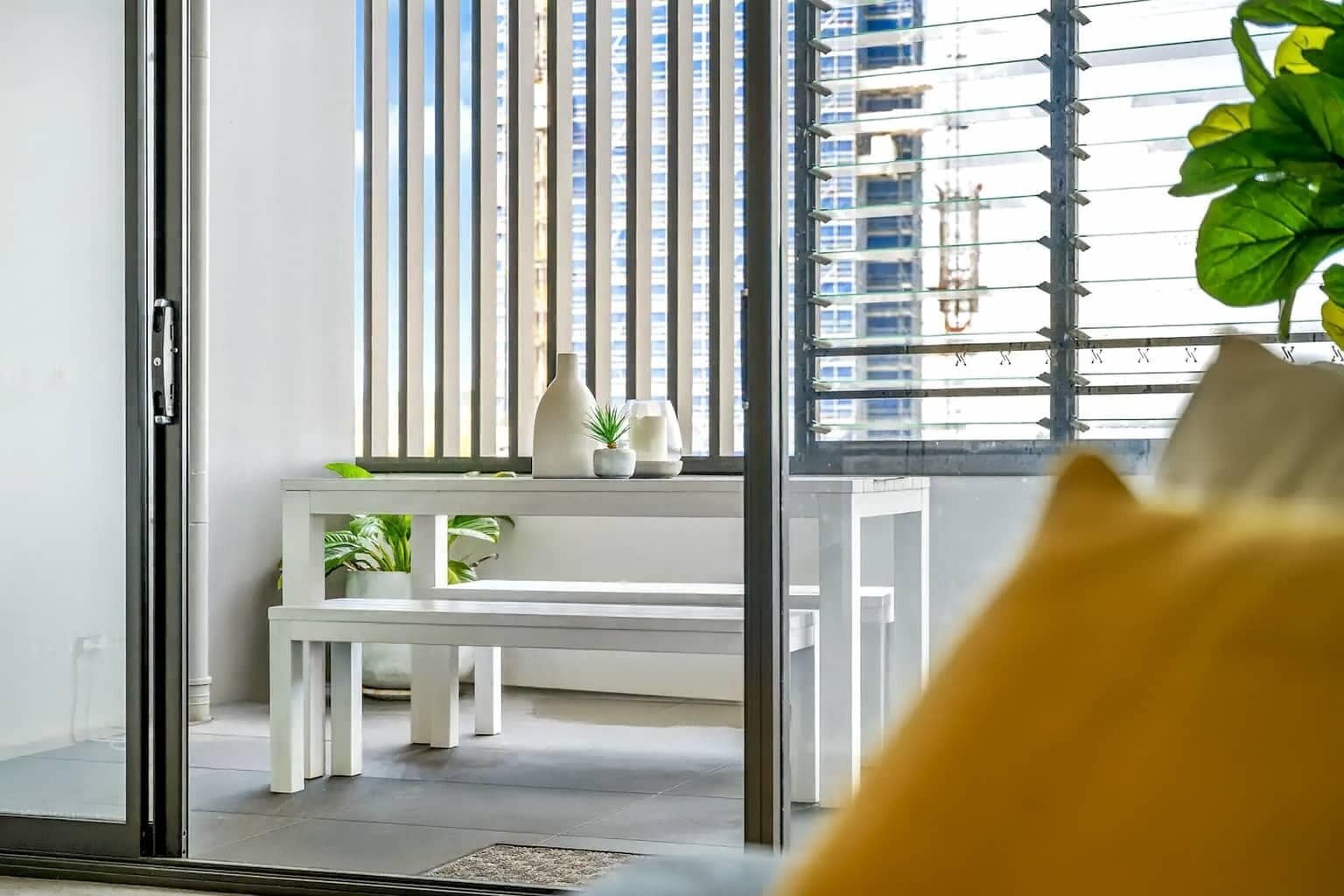 المنشأة من الداخل