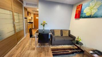 Standard Room | Desk, free WiFi, bed sheets