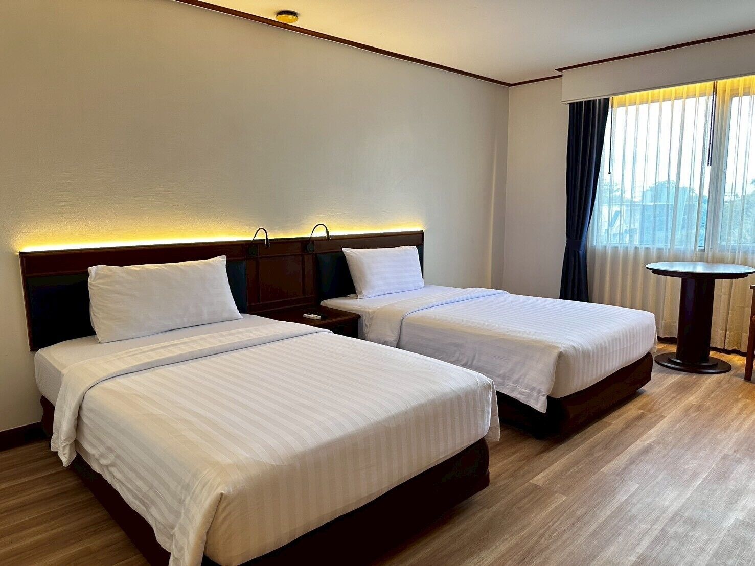 Standard Twin Room | Desk, free WiFi, bed sheets