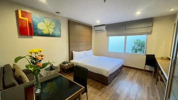 Studio | Desk, free WiFi, bed sheets