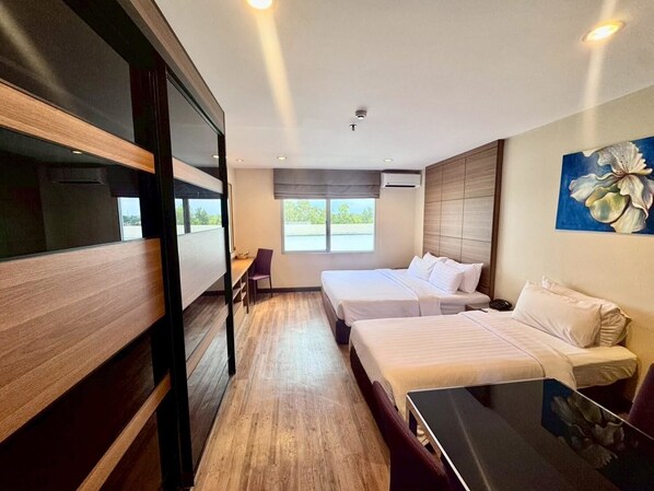 Triple Room | Desk, free WiFi, bed sheets - AMIS By Sima Thani (Nakhon Ratchasima)