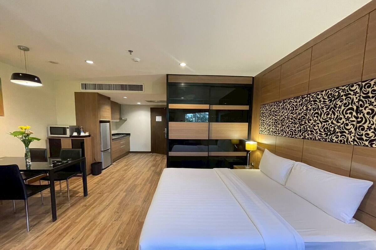 Studio | Desk, free WiFi, bed sheets
