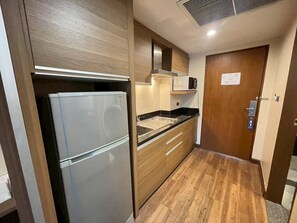 Standard Room | Desk, free WiFi, bed sheets