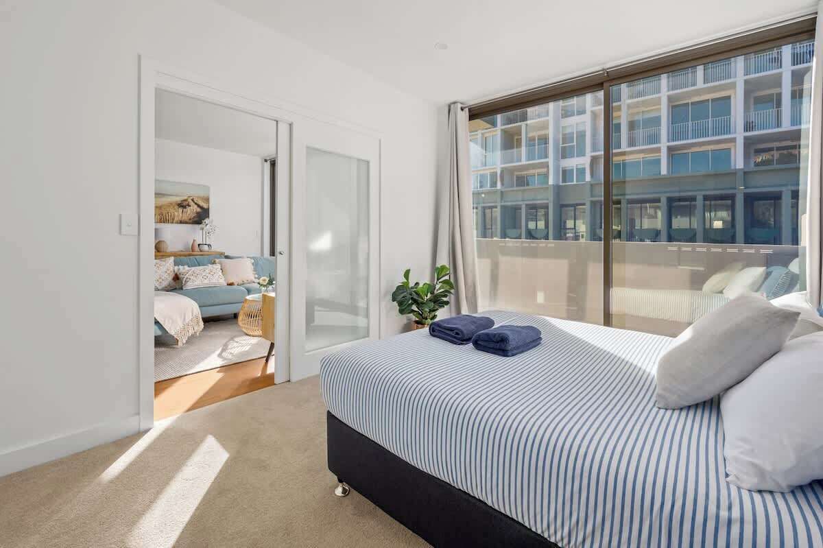 2 bedrooms, iron/ironing board, WiFi