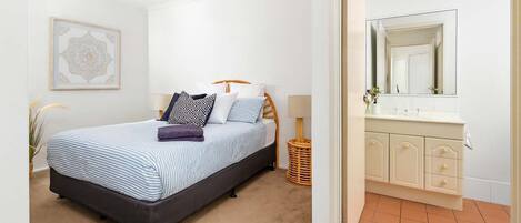 3 dormitorios, tabla de planchar con plancha, cuna de viaje y wifi