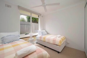 2 室のベッドルーム、WiFi、ベッドシーツ