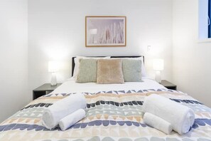 Iron/ironing board, WiFi, bed sheets