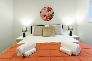 Iron/ironing board, WiFi, bed sheets