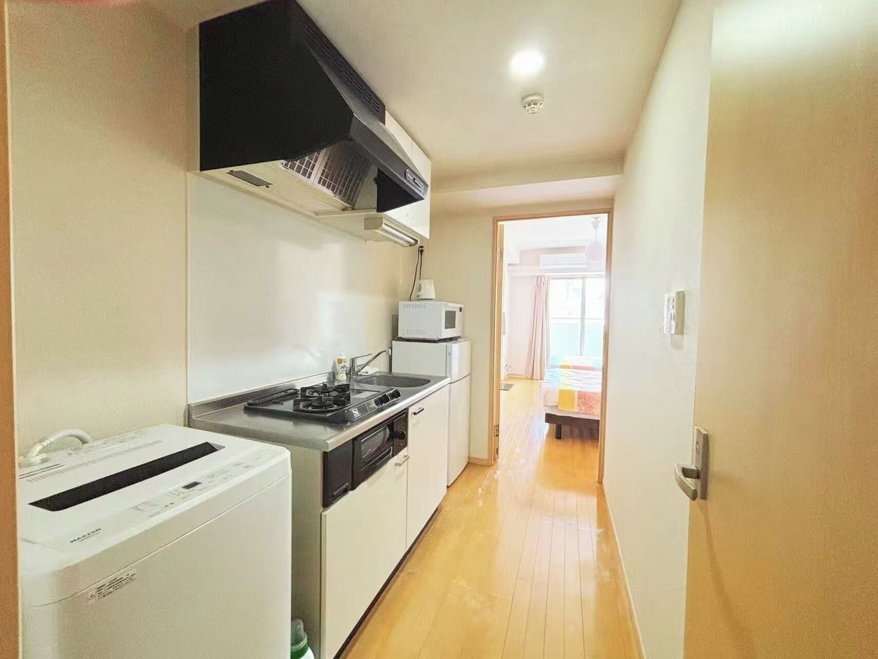 Fridge, microwave, stovetop