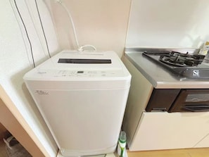 Fridge, microwave, stovetop