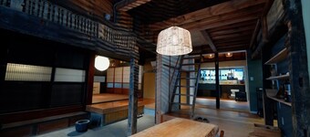 竹田城跡すぐ築120年古民家一棟貸宿/伝統文化とモダンのコントラスト / 朝来市 兵庫県