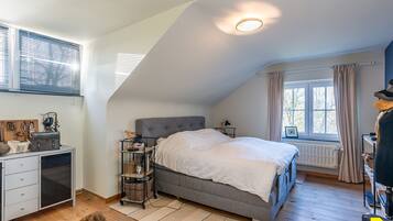 4 bedrooms, internet