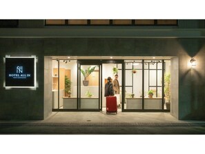 تفاصيل الفندق من الخارج