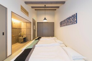 2 bedrooms, desk, free WiFi, bed sheets