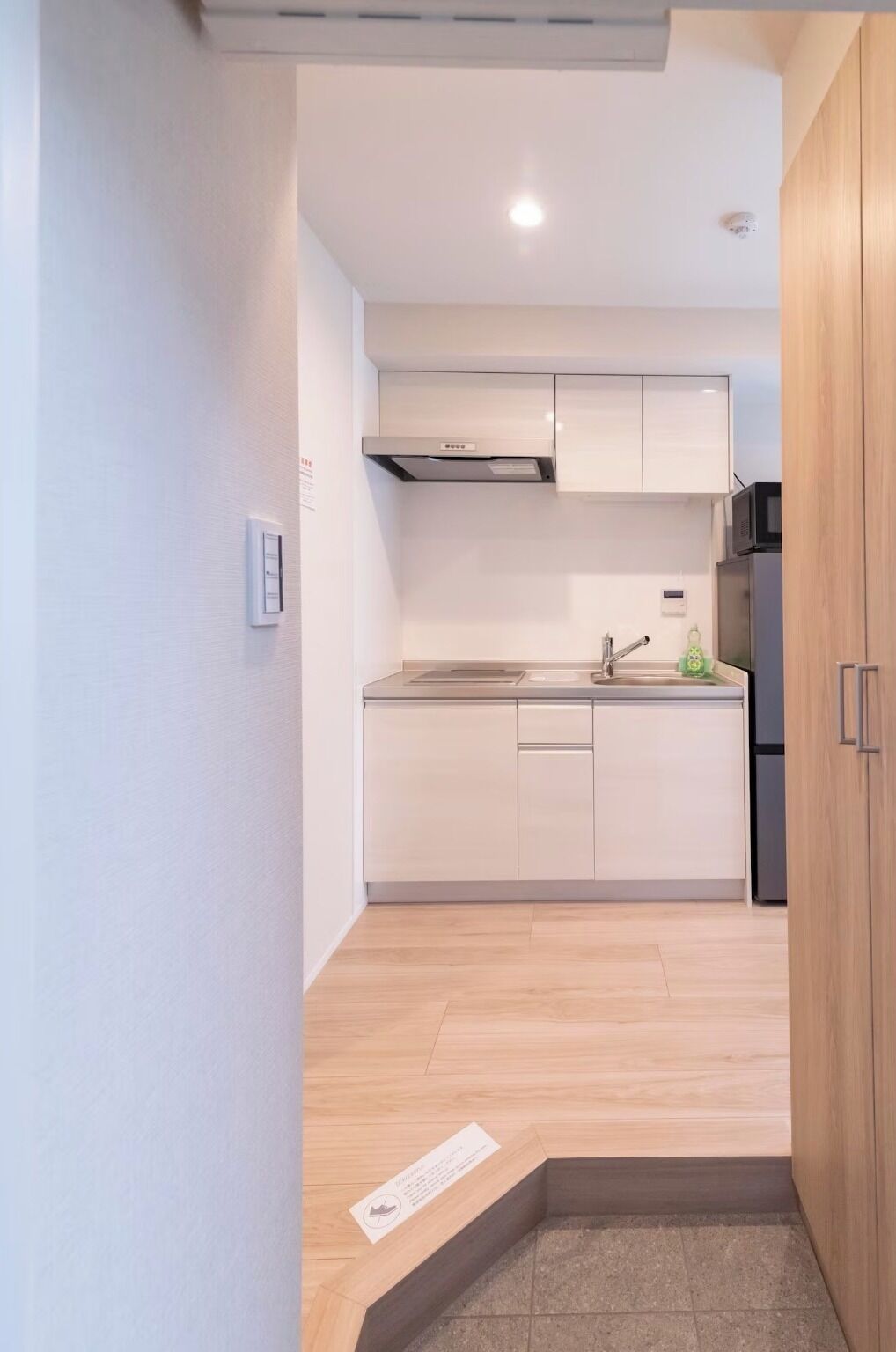 冰箱、微波炉、炉灶、厨具/餐具