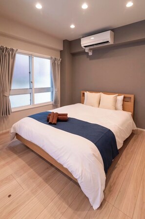 1 bedroom, desk, free WiFi, bed sheets